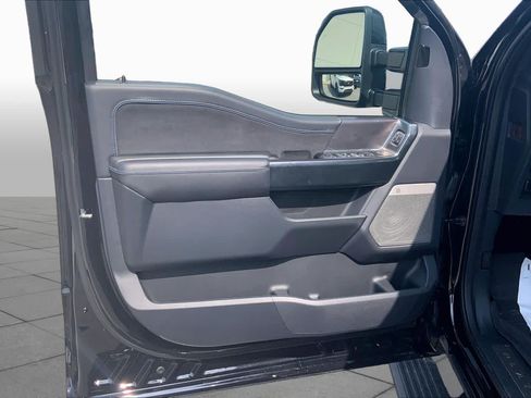 Certified 2025 Ford F150 Platinum AWD/4WD image 22