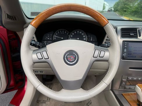 Used 2004 Cadillac XLR RWD image 39
