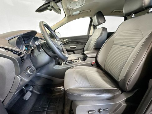 Used 2017 Ford Escape Titanium image 19