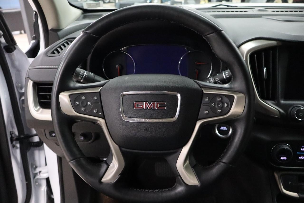 Used 2024 GMC Terrain Denali w/ Denali Premium Package AWD/4WD image 15