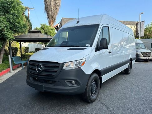 New 2025 Mercedes-Benz Sprinter 2500 image 7