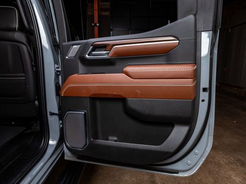 Used 2025 GMC Sierra 1500 Denali Ultimate image 39