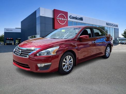 Used 2015 Nissan Altima 2.5 S w/ Sport Value Package FWD image 3