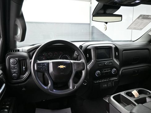 Used 2022 Chevrolet Silverado 1500 Custom AWD/4WD image 24