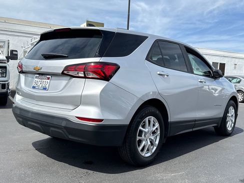 Used 2022 Chevrolet Equinox LS FWD image 11