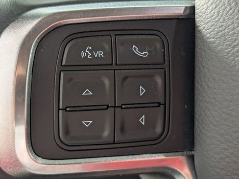 Used 2019 RAM 2500 Laramie AWD/4WD image 16