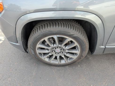 Used 2021 GMC Acadia Denali w/ Denali Ultimate Package AWD/4WD image 7