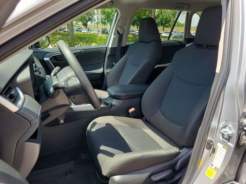 Used 2025 Toyota RAV4 LE FWD image 16