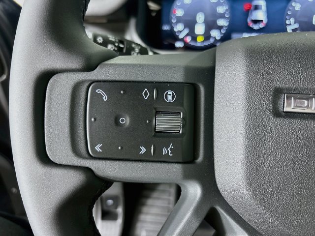 New 2026 Land Rover Defender 110 S AWD/4WD image 10