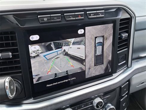 Used 2024 Ford F350 Limited w/ FX4 Off-Road Package image 31