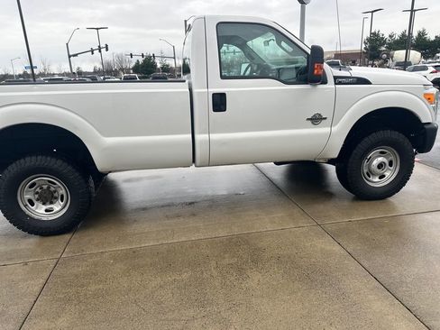 Used 2014 Ford F250 XL w/ Power Equipment Group image 5