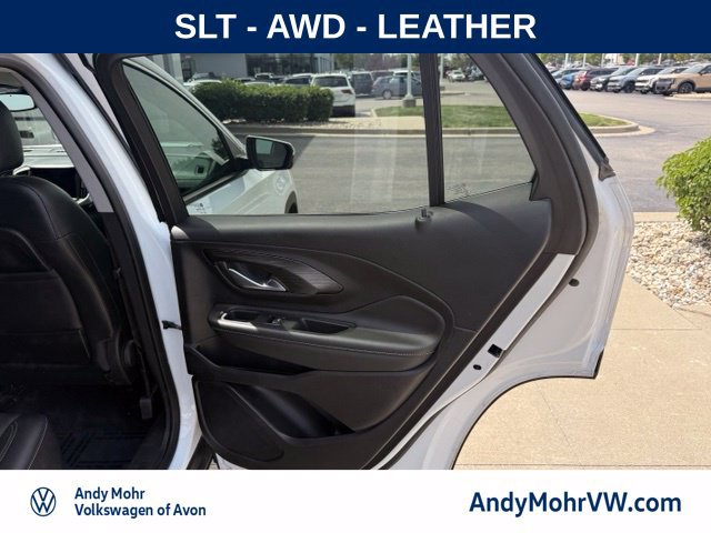 Used 2024 GMC Terrain SLT AWD/4WD image 19