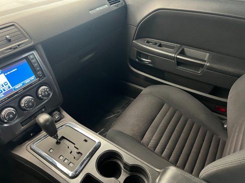 Used 2011 Dodge Challenger RWD image 19