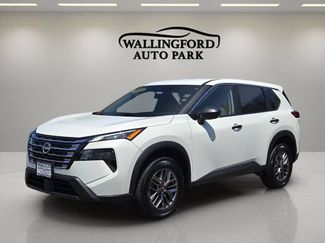 Used 2024 Nissan Rogue S AWD/4WD video 1