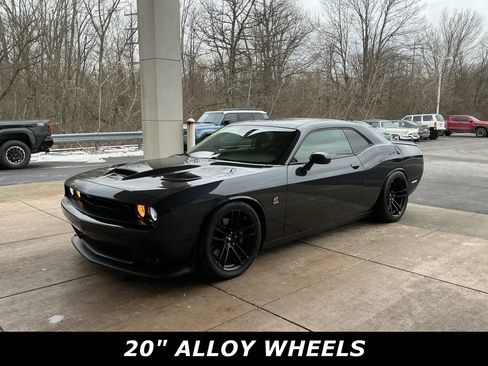 Used 2019 Dodge Challenger R/T Scat Pack w/ Driver Convenience Group image 3