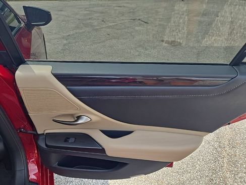 Used 2019 Lexus ES 350 w/ Accessory Package 2 FWD image 21