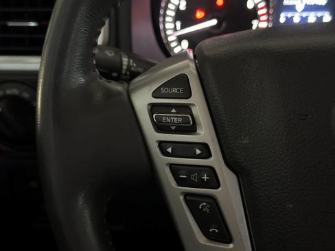 Used 2017 Nissan Titan SL RWD image 25