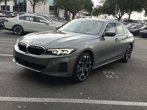 Used 2025 BMW 330i Sedan RWD image 8