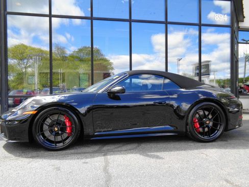 Used 2026 Porsche 911 Carrera 4 GTS AWD/4WD image 10