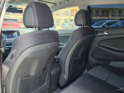 Used 2018 Hyundai Tucson SE w/ Cargo Package FWD image 16