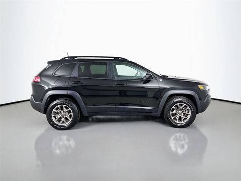 Used 2022 Jeep Cherokee Trailhawk image 17