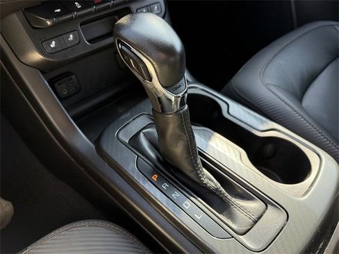 Used 2022 GMC Canyon AT4 image 20