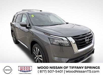 New 2025 Nissan Pathfinder Platinum w/ Cargo Package