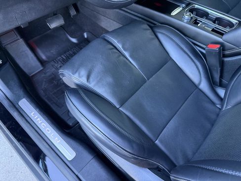 Used 2022 Lincoln Corsair Reserve w/ Equipment Group 201A image 16