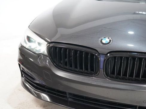 Used 2019 BMW 540i xDrive w/ Convenience Package AWD/4WD image 9