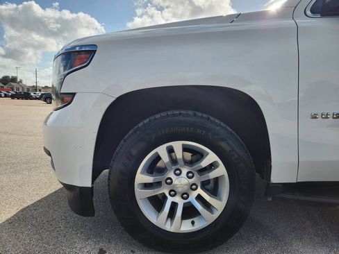 Used 2019 Chevrolet Suburban LT RWD image 5