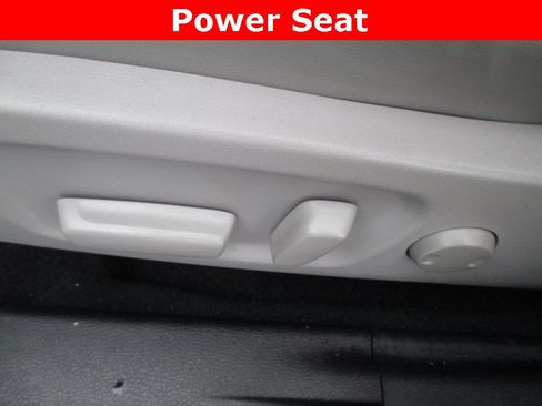 Used 2019 Toyota Highlander Limited image 25