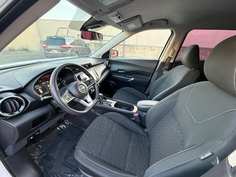 Used 2022 Nissan Kicks SV FWD image 22