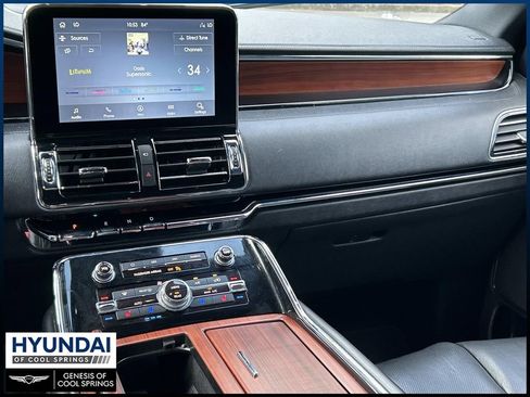 Used 2021 Lincoln Navigator L Reserve AWD/4WD image 27