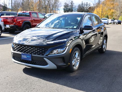 Certified 2023 Hyundai Kona SE image 3