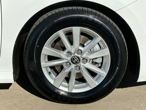 Used 2025 Toyota Camry LE w/ Convenience Package FWD image 10