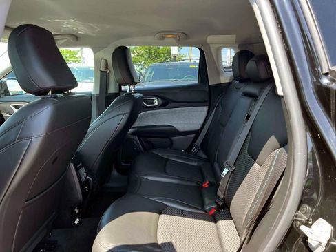 Certified 2022 Jeep Compass Latitude w/ Convenience Group AWD/4WD image 13
