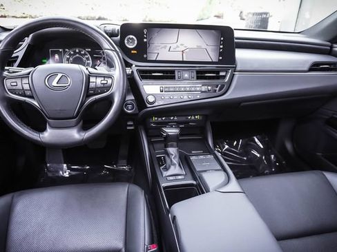 Certified 2022 Lexus ES 300h w/ Premium Package FWD image 19