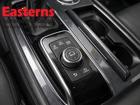 Used 2024 Nissan Armada SV image 21