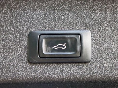 Used 2016 Audi Q5 2.0T Premium Plus w/ Technology Package image 25