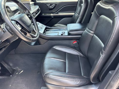 Used 2023 Lincoln Aviator AWD w/ Elements Package image 13