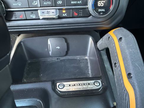 Used 2024 Ford Bronco Badlands image 27