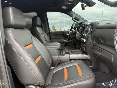 Used 2022 GMC Sierra 3500 AT4 w/ AT4 Premium Plus Package image 19