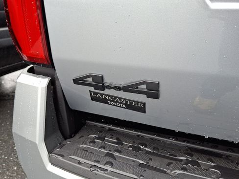 New 2025 Toyota Tacoma TRD Off-Road image 7