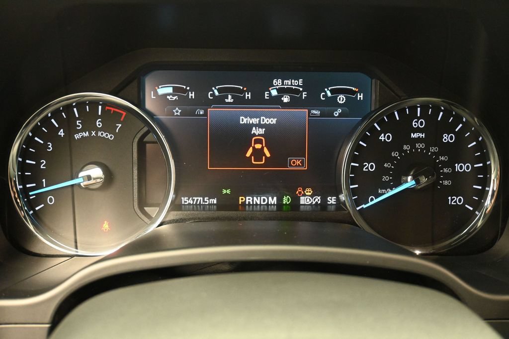 Used 2020 Ford Expedition XLT w/ Equipment Group 202A RWD image 12