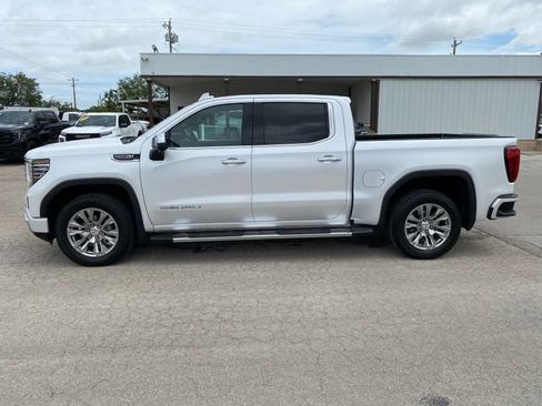 Used 2024 GMC Sierra 1500 Denali AWD/4WD image 3