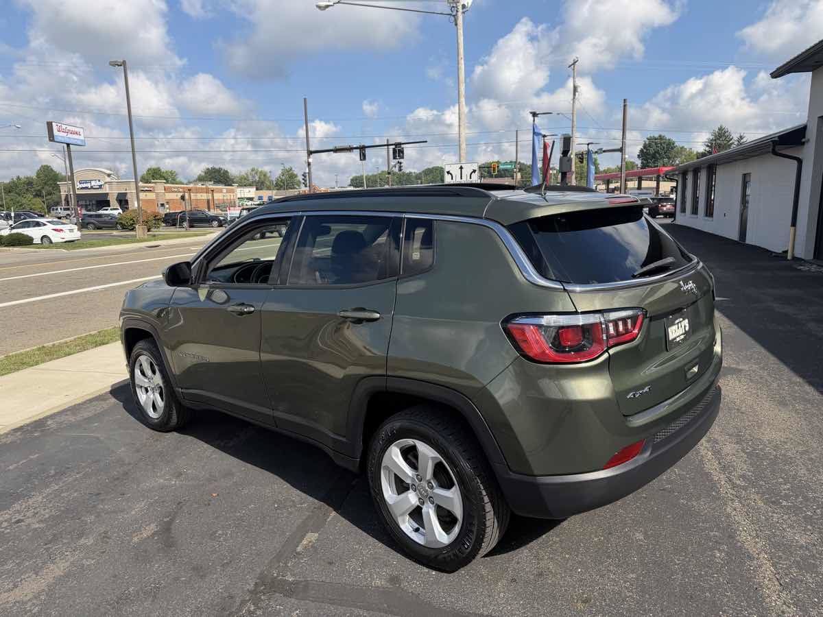Used 2019 Jeep Compass Latitude AWD/4WD image 3