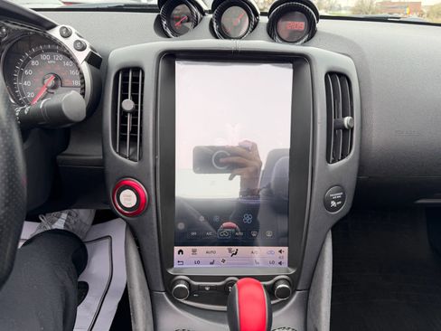 Used 2014 Nissan 370Z Touring w/ Sport Package RWD image 18