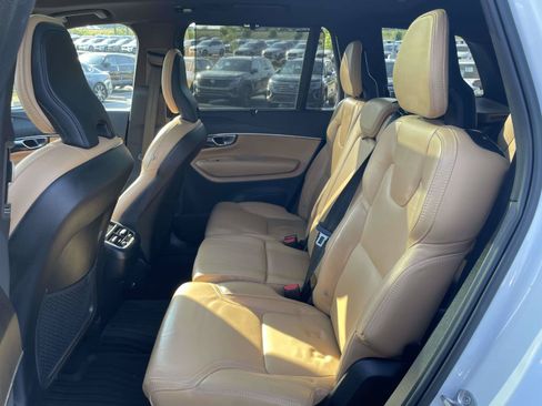 Used 2023 Volvo XC90 B6 Ultimate w/ Protection Package Premier AWD/4WD image 13