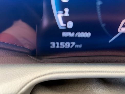 Used 2025 Cadillac XT4 Premium Luxury AWD/4WD image 12