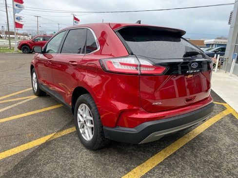 Used 2024 Ford Edge SEL w/ Convenience Package image 3